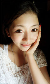 组图：邹凯女友曝光 美艳赛林志玲