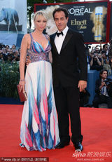 组图：69届威尼斯闭幕式红毯 女星争艳