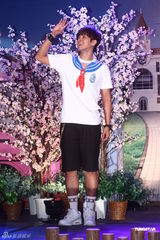 高清组图：罗志祥生日写小诗 邀歌迷制服party庆生