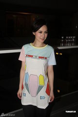 组图：容祖儿沪上庆生 Twins现身祝贺