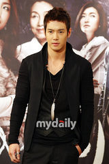 组图：车秀妍Fany悉数亮相 宣传新剧《暴风的恋人》