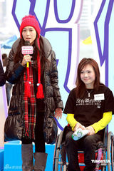 幻灯：张学友新碟纠纷 朱茵鼓励残疾人坚持人生