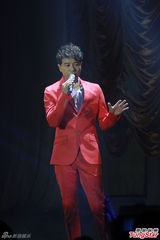 组图：慈善晚会谭咏麟等献唱 港姐冠军亮相庆功