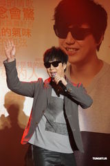 组图：萧煌奇出道10年开唱 预告大秀舞技