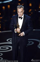 组图：刘易斯凭《林肯》三夺奥斯卡影帝