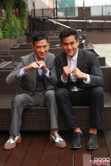 组图：张家辉难忘操练艰辛 与彭于晏亲吻尴尬