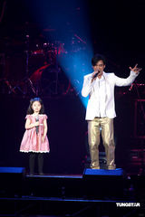 幻灯图：温拿五虎开唱 伍佰五月天助阵High翻天