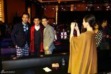 组图：2013微博之夜现场 刘诗诗为吴奇隆等拍照