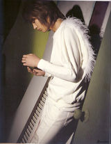 高清图集：新生代偶像组合SHINee新年月历青春洋溢