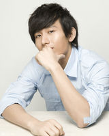 组图：成毅阳光温柔范写真来袭