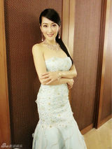 组图：孟广美领衔秋日性感尽展傲人身材