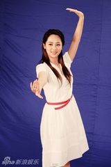 组图：杨紫【演员】王宝强为城市代言 扮兄妹品尝美味龙虾