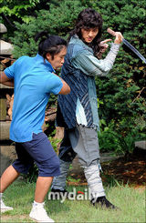 组图：俞承浩新剧《武士》公开拍摄 众主演古装亮相