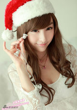 幻灯图集：小龙女彤彤化身圣诞宝贝 秀蕾丝装