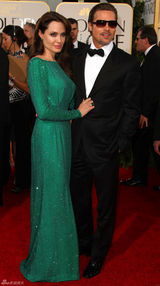 高清图：朱莉闪片绿裙华丽 皮特墨镜遮面耍个性