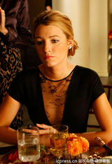 组图：《绯闻女孩》落下了帷 S女王布莱克美胸终极盘点