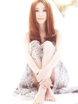 组图：张俪曝梦幻写真 纯美精灵轻舞飞扬