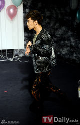 组图：韩新团TOUCH开首场见面会现场活跃