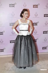 组图：周慧敏赞老公细心体贴 诸葛梓岐望生龙宝宝