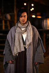 组图：《华胥引》剧照曝光 郑嘉颖造型多变