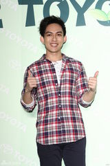 组图：林宥嘉清爽出席代言活动 入围金曲男歌手奖