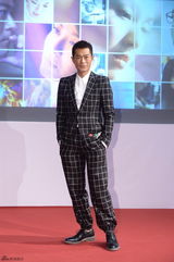 组图：《人间小团圆》人物海报玄机暗涌