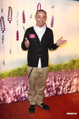 组图：陈豪送诗给陈茵媺庆元宵 叶翠翠单身过节