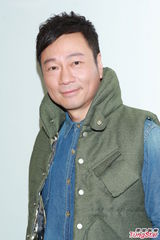 组图：黎耀祥赞林峰努力踏实 否认以儿子入行换奖