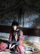 组图：《凰图腾》牛丽燕白冰演绎落难姐妹花