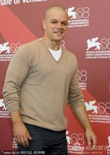 组图：格温妮丝·帕特洛亮相《传染病》记者会 