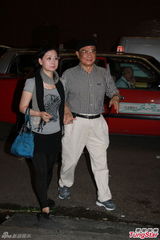 组图：粤剧陈剑声设灵 梅雪诗陈宝珠携手致祭