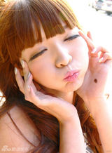 组图：柳岩美女主播搞怪 超囧“流氓兔”模仿秀