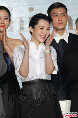 组图：许晴盛装出席活动 沙溢、刘孜拼二胎