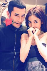 组图：黄晓明Baby恩爱写真 深情亲吻浪漫拥抱