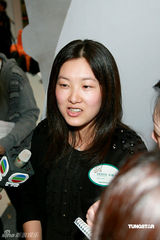 幻灯图：伏明霞直言不会再添子 华姐苟芸慧装扮抢眼