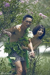 组图：邹兆龙变身原始人 体味返璞归真自然感受