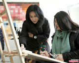 组图：刘嘉玲关注震后残疾儿童 亲临成都送祝福