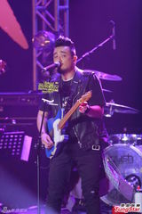 组图：恭硕良与好友侧田争林忆莲出席音乐会