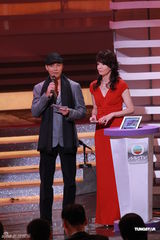 组图：高海宁无线巡礼性感出位 胡杏儿露事业线