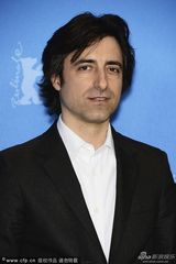 组图：《弗兰西丝夏》发布 女主角短裙俏丽亮相