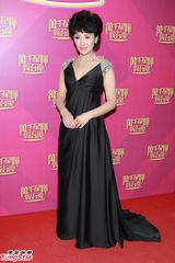 组图：TVB45周年台庆揭幕 小生花旦盛装亮相