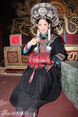 幻灯图集：宁静再演女政治家 自称是贵州女孩败类