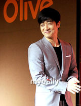 组图：Alex朴秀珍等出席厨艺节目发布会