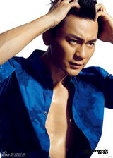 组图：李晨凌空漂浮登封面 挥洒汗水腹肌抢镜