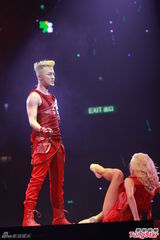 高清组图：林峰个唱邀吴千语 LollipopF助阵