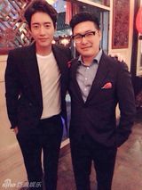 组图：张亮办豪华生日派对 星爸齐聚朴海镇祝寿