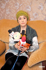 组图：李居明新剧《蝶海情僧》 亲邀盖鸣晖主演