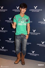 组图：汪东城不介意传绯闻 为母亲买房尽孝心