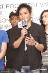 组图：五月天将赴日韩音乐节 称想体验女仆店