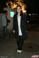 组图：陆川戴立忍曾宝仪等现身张震婚礼